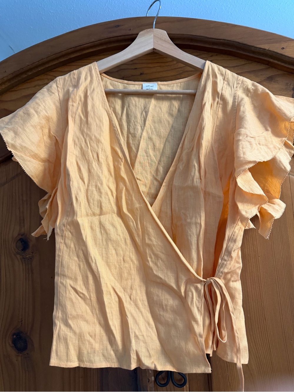 Wilfred Peach Linen Wrap Top with Ruffle Sleeves